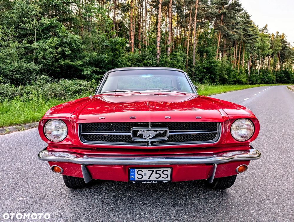 Ford Mustang - 4