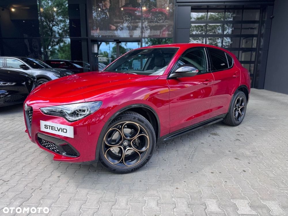 Alfa Romeo Stelvio - 1