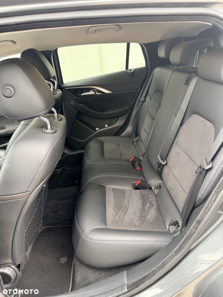 Infiniti Q30 1.5d Business Executive 7DCT - 23