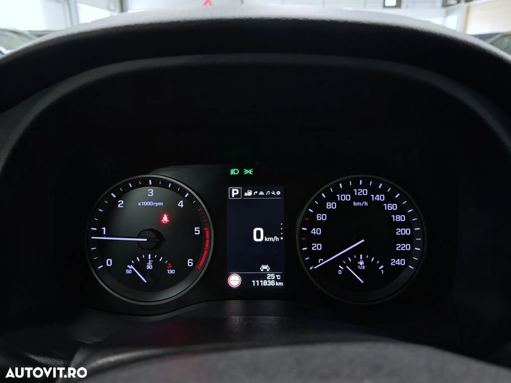 Hyundai Tucson blue 1.7 CRDi 2WD DCT Premium - 23