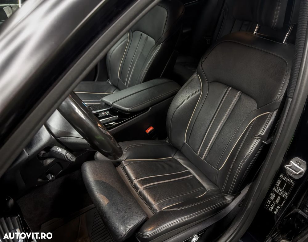 BMW Seria 5 540i xDrive AT - 11