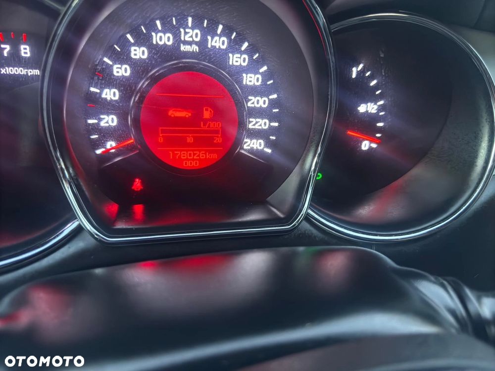 Kia Ceed 1.4 CVVT Dream Team Edition - 16