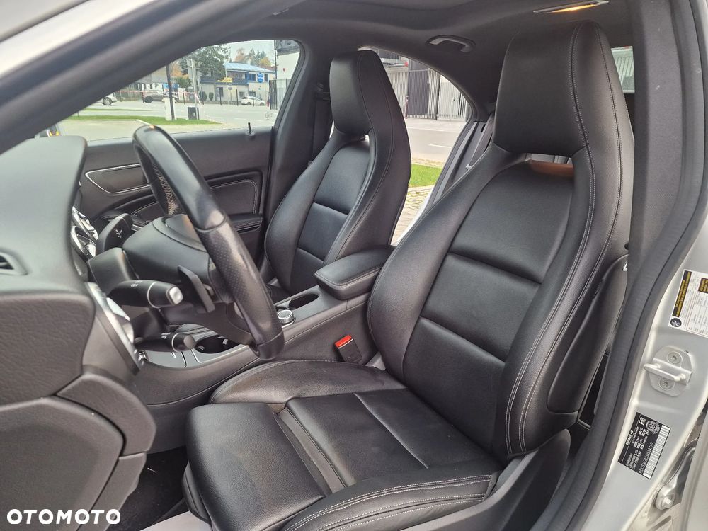 Mercedes-Benz CLA 250 4-Matic AMG Line - 8