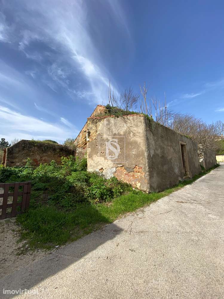 Propriedade com Moradias e Terreno Urbano - Grande imagem: 3/11