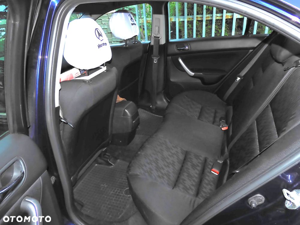 Honda Accord 2.0 Comfort - 24