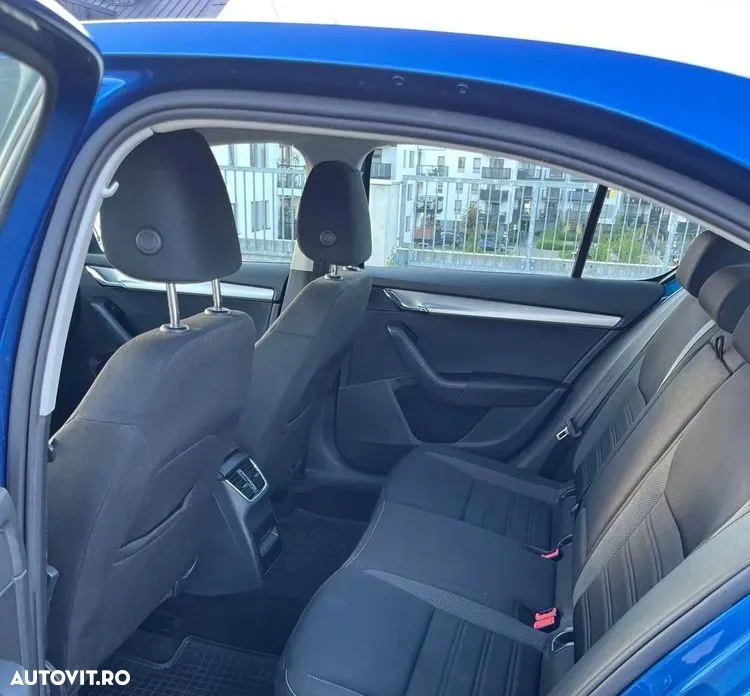 Skoda Octavia 1.4 TSI Ambition - 8
