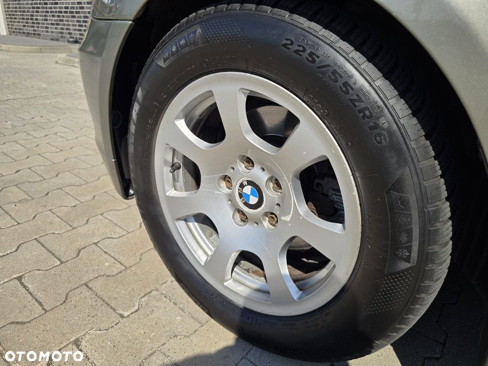 BMW Seria 5 523i - 40