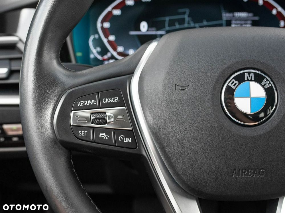 BMW Seria 3 318i - 10