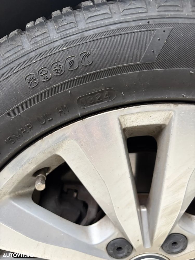 Volkswagen Golf 1.6 TDI DSG Comfortline - 18