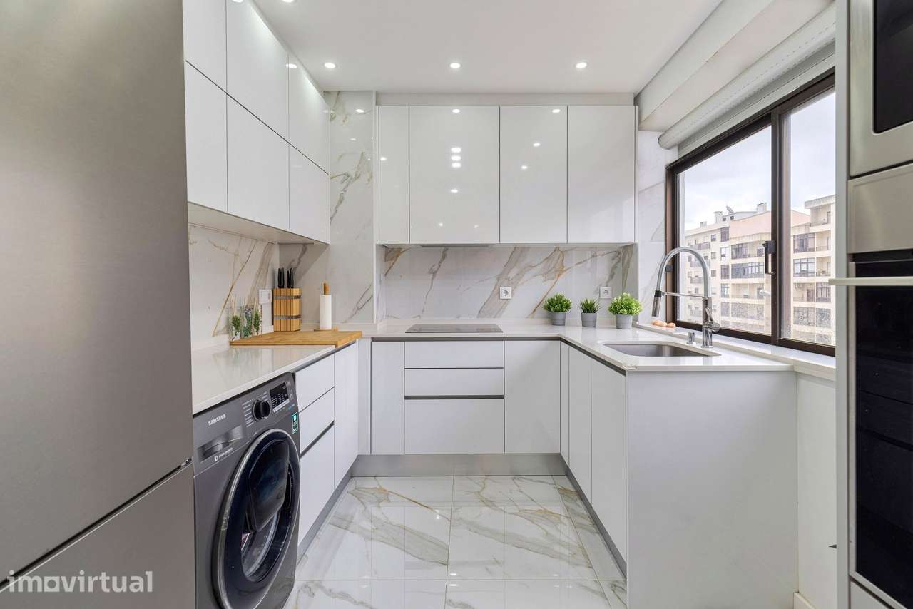 FEIJÓ - Apartamento T3 com 1 suite e 2 WC - Grande imagem: 2/22