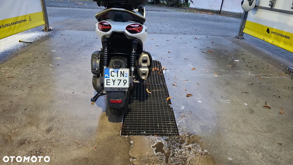 Piaggio Beverly - 4