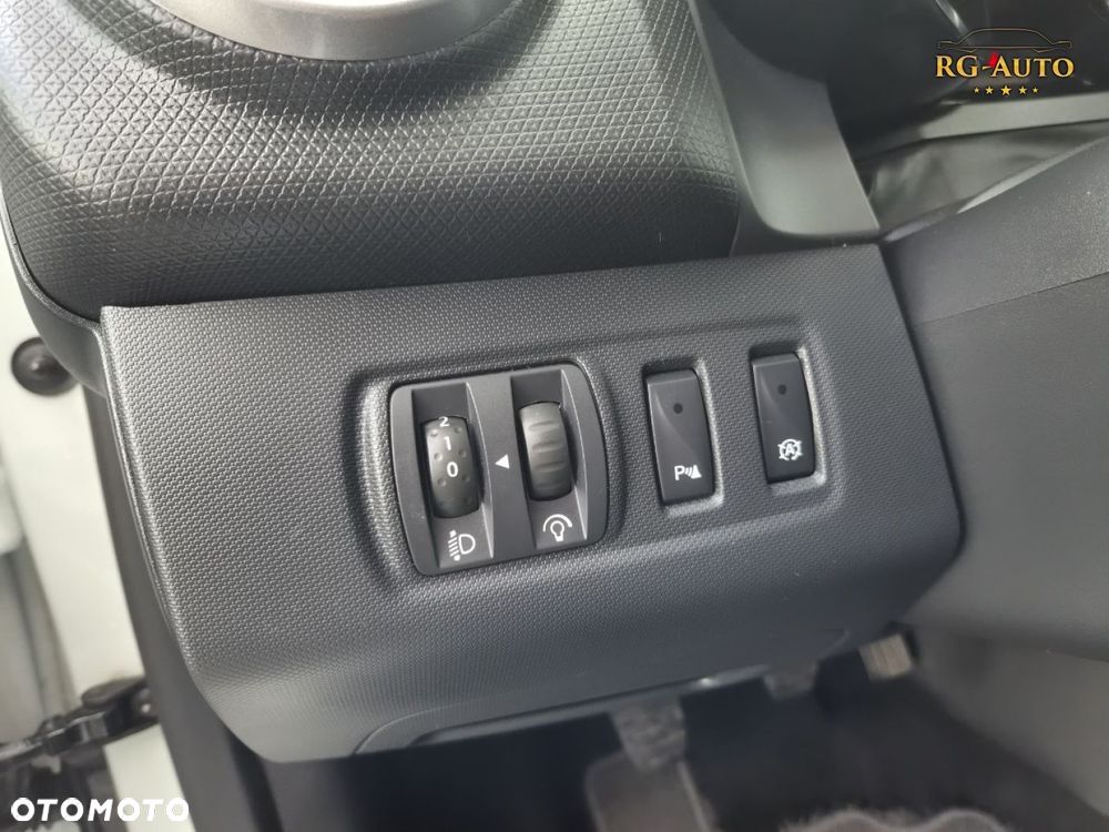 Renault Clio - 24