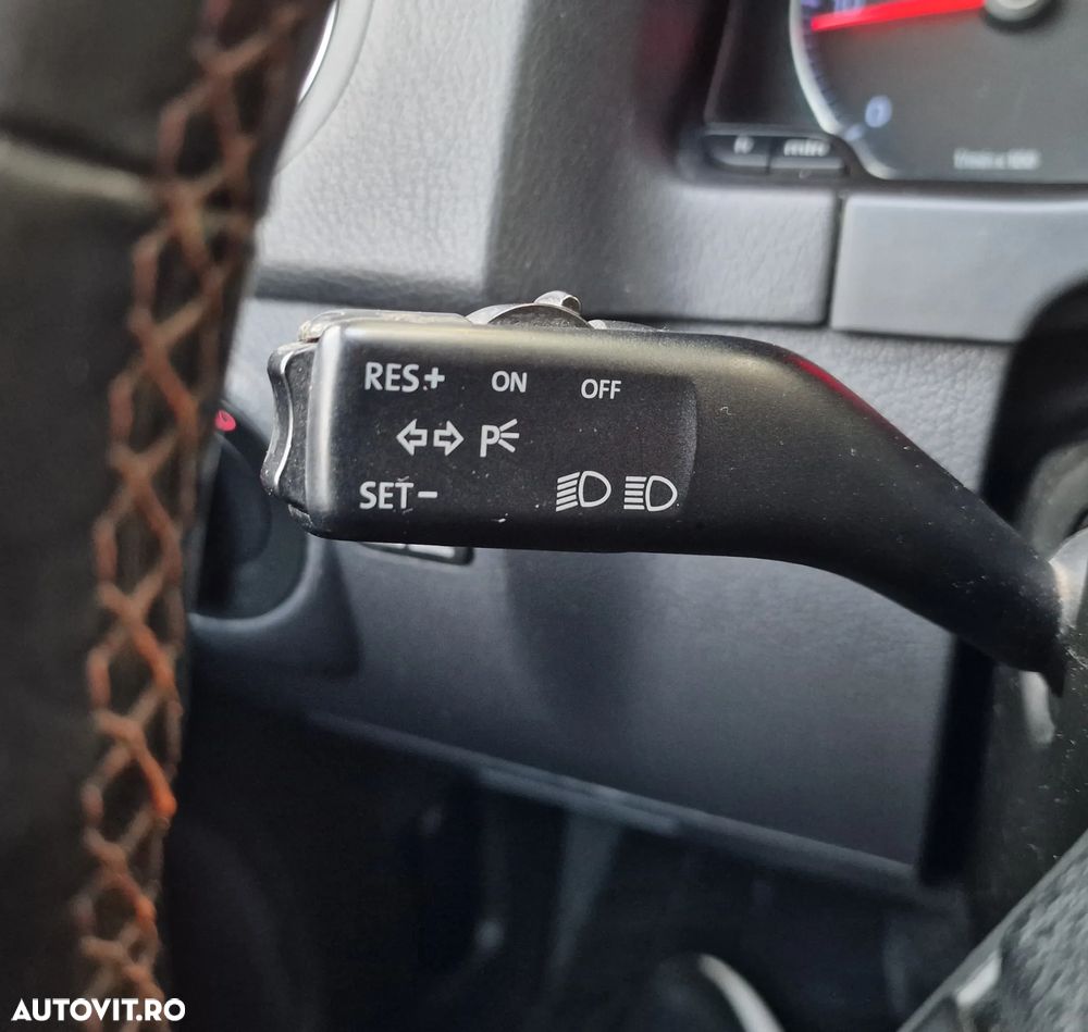 Volkswagen Golf Plus 1.9 TDI Goal - 13