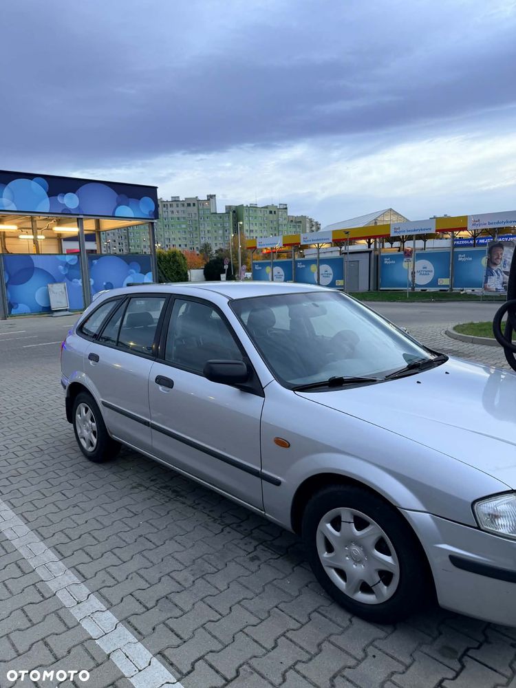 Mazda 323F