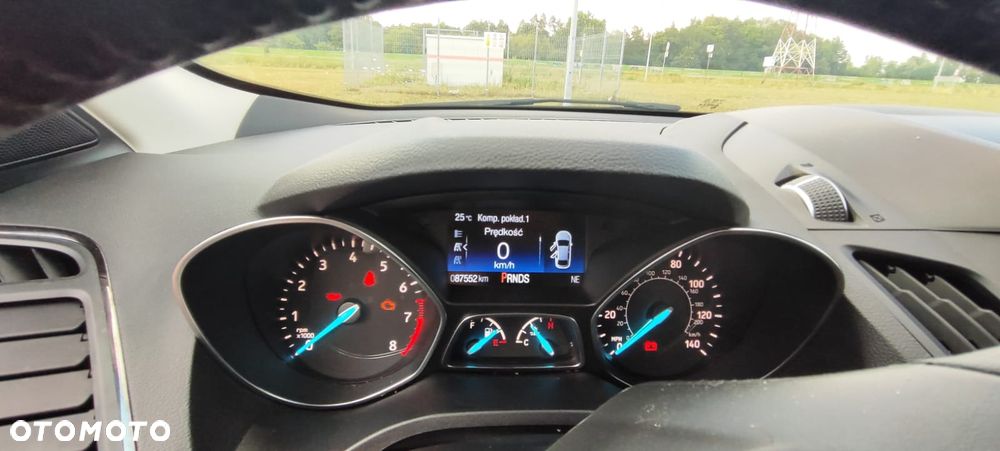 Ford Kuga - 10