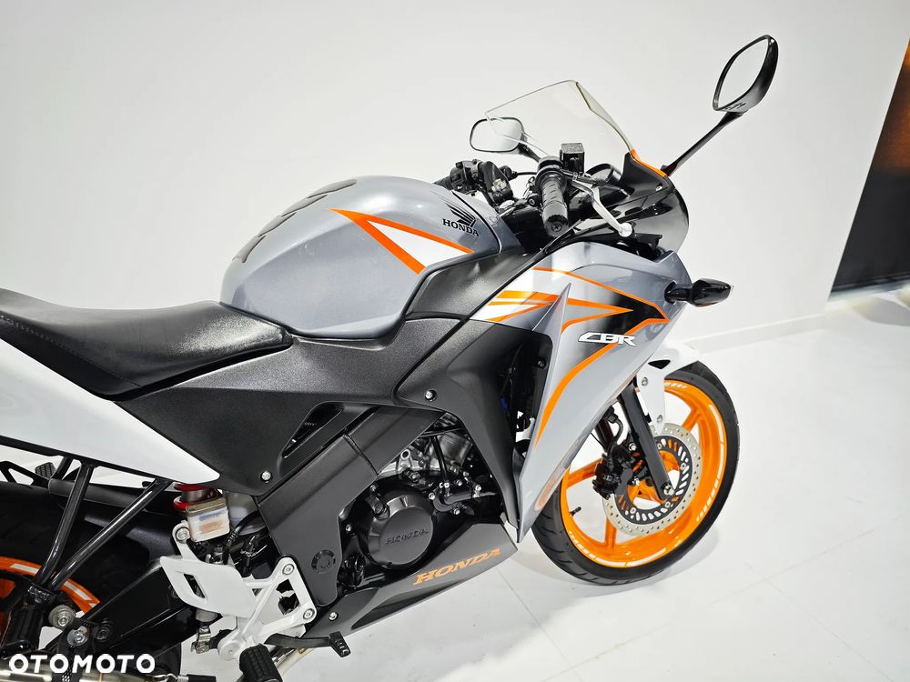 Honda CBR - 13