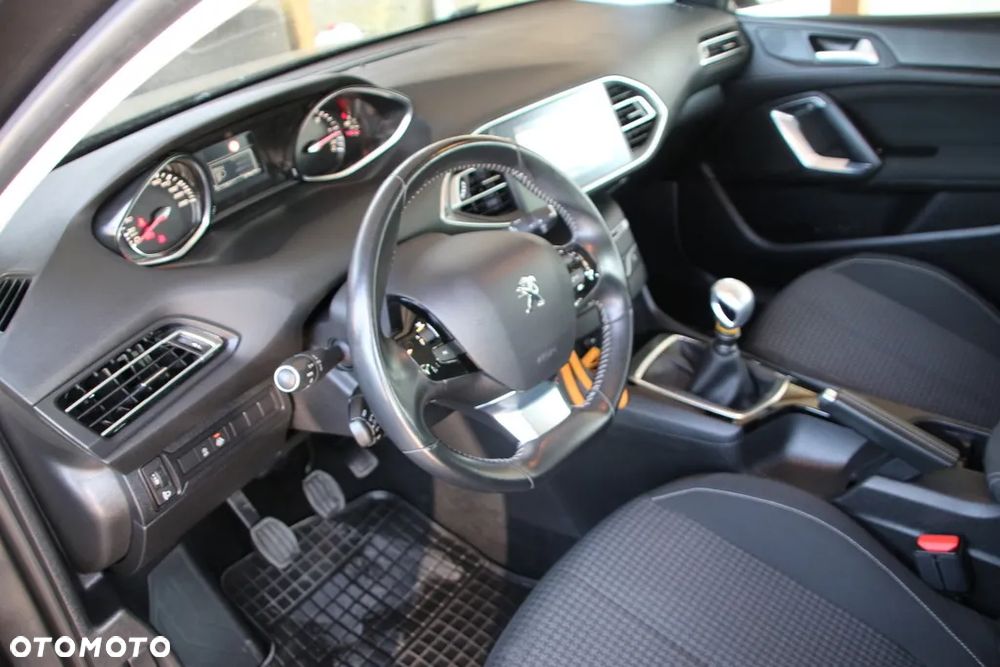 Peugeot 308 BlueHDi 130 Stop & Start Style - 11