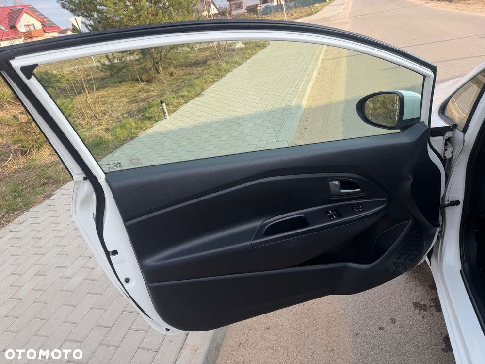 Kia Rio 1.2 Dream Team Edition - 34