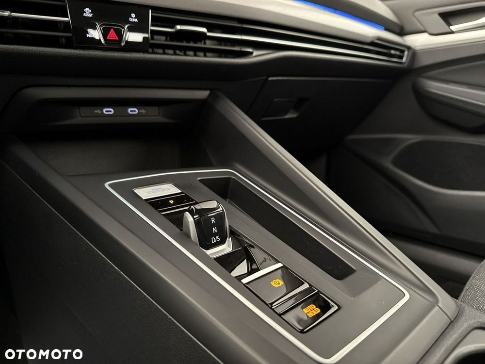 Volkswagen Golf - 16