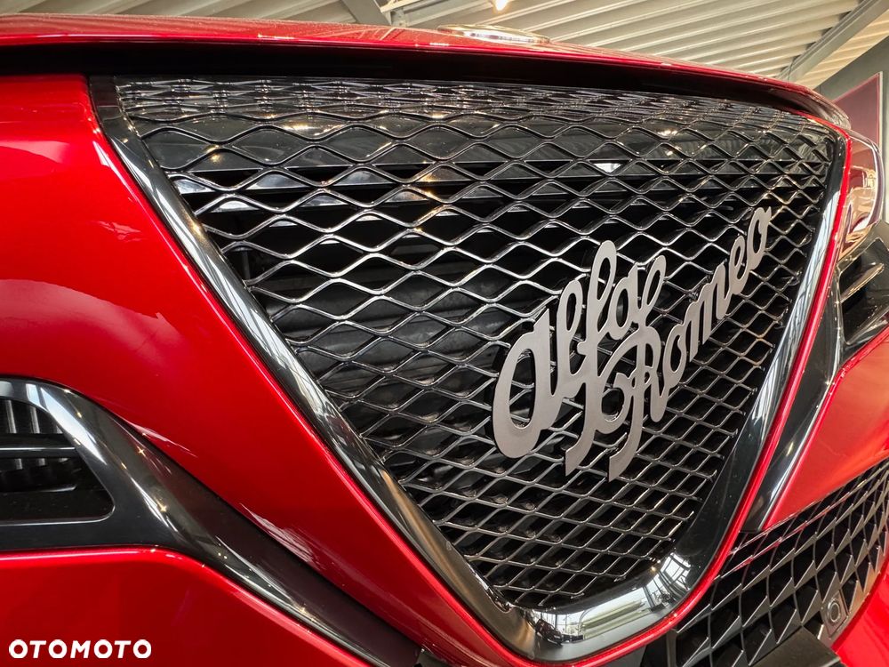 Alfa Romeo Junior 1.2 mHEV Ibrida Q4 eDCT - 9