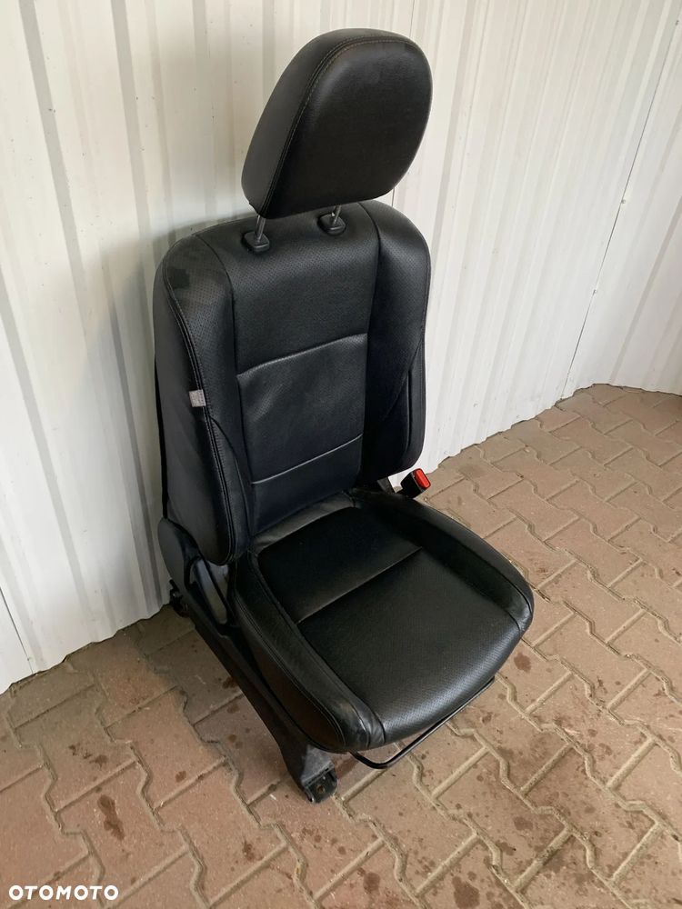 MITSUBISHI OUTLANDER III FOTEL PRAWY PRZÓD PRZEDNI PASAŻER - 2