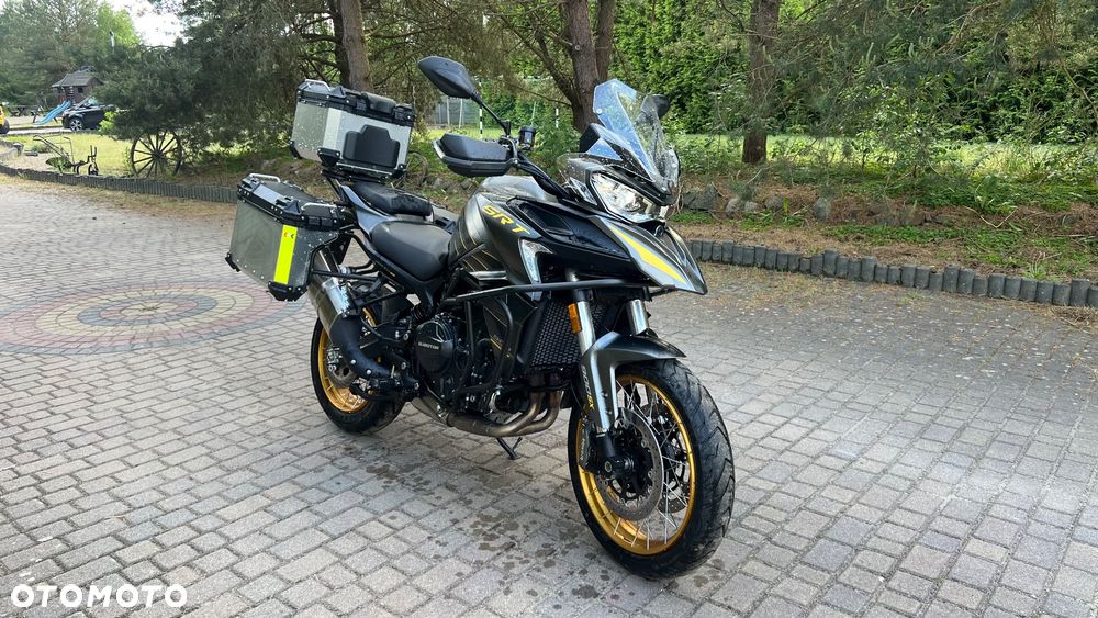 QJMOTOR SRT900SX - 1