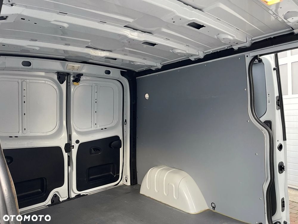 Renault Trafic L2H1 - 11