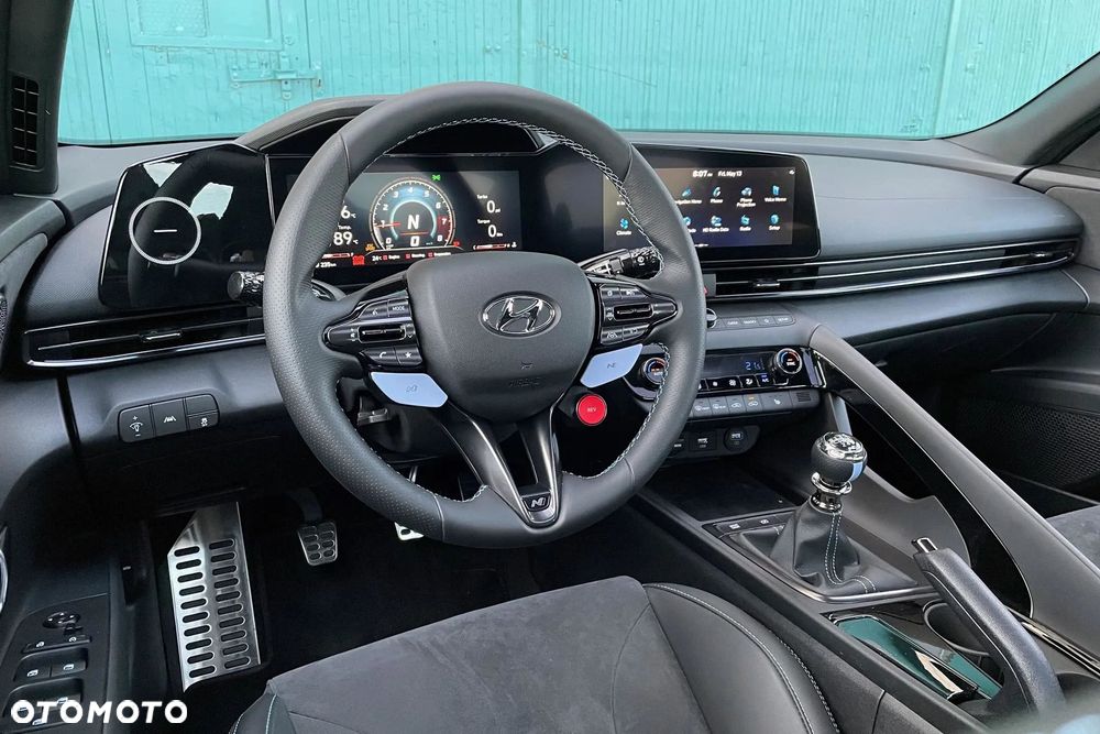 Hyundai Elantra - 14