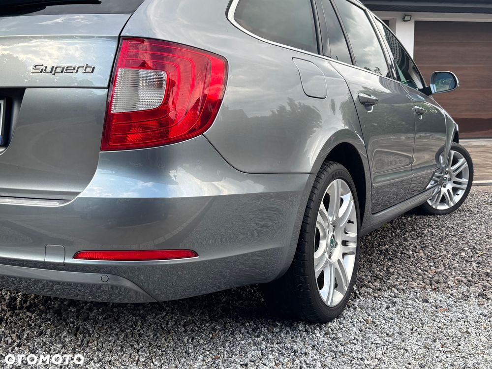 Skoda Superb 2.0 TDI Elegance DSG - 10