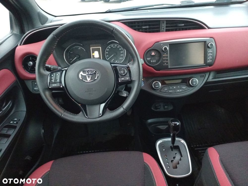 Toyota Yaris - 10