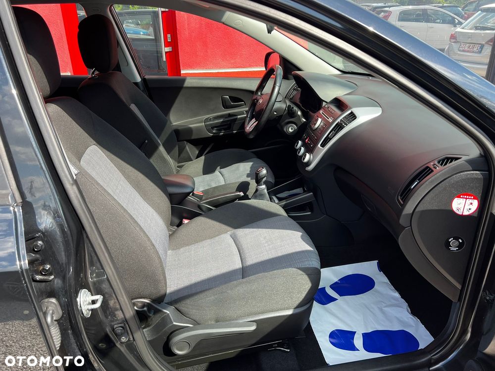 Kia Ceed 1.4 CVVT Attract - 7
