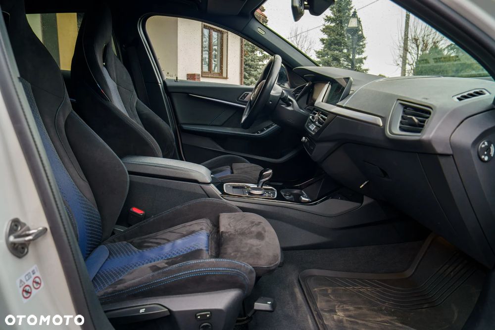 BMW Seria 1 118d Edition M Sport Shadow - 19