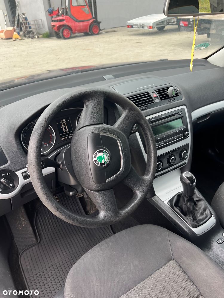Skoda Octavia 1.4 TSI Ambiente - 12