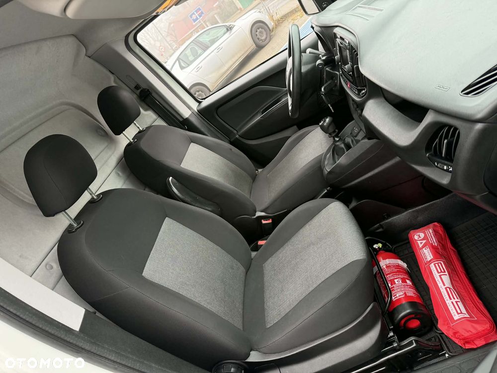 Fiat DOBLO - 19