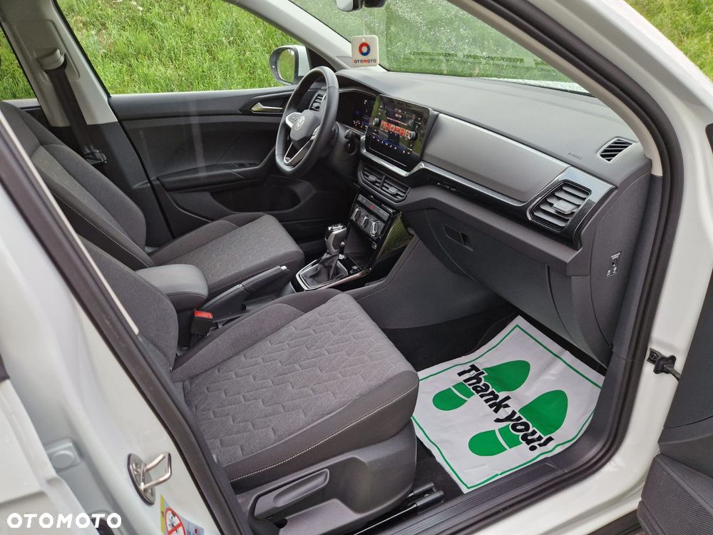 Volkswagen T-Cross - 12