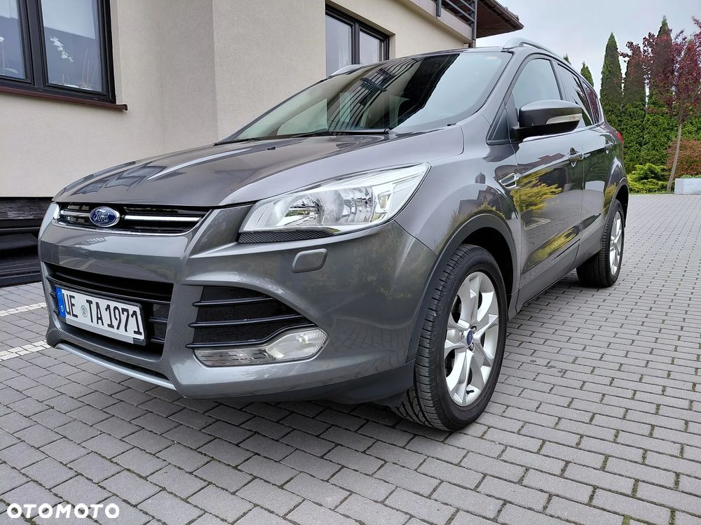 Ford Kuga 1.6 EcoBoost 2x4 Titanium - 5