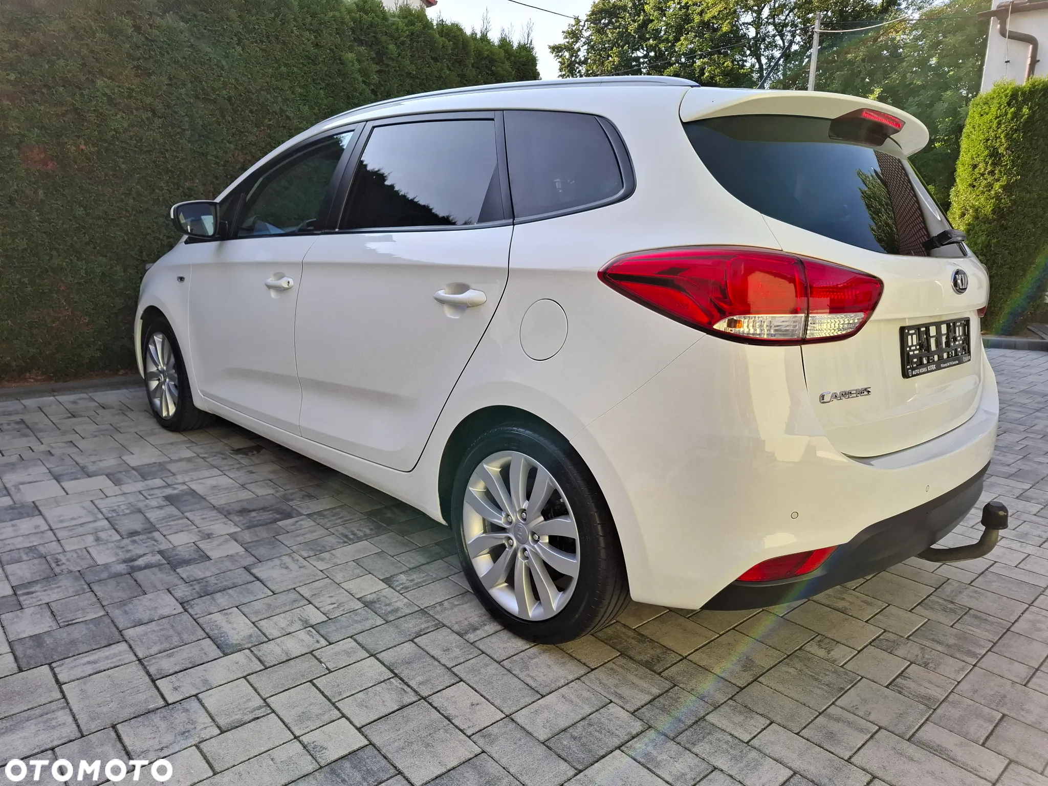 Kia Carens - 9
