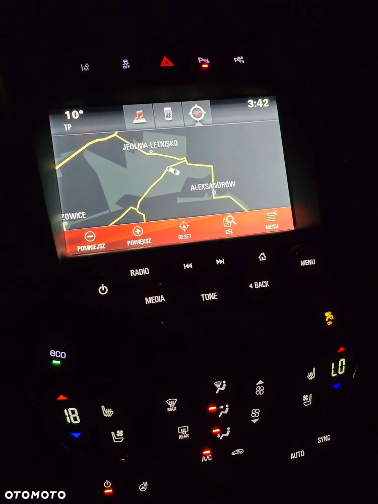 Opel Insignia - 21