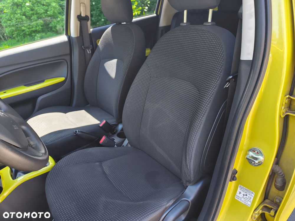Mitsubishi Space Star 1.2 Clear Tec Color - 13