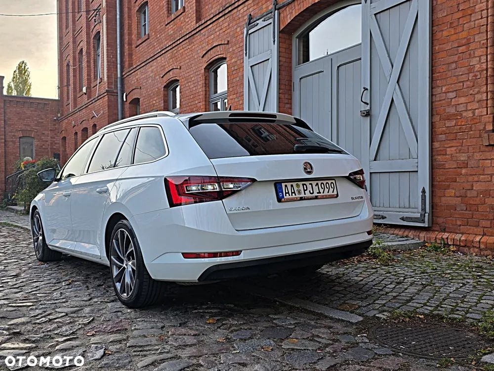 Skoda Superb 2017 photo 4