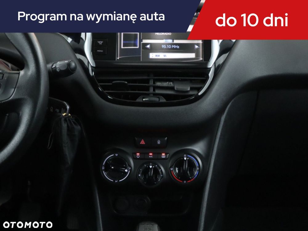 Peugeot 208 - 14
