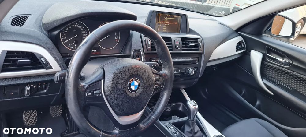 BMW Seria 1 116i - 13