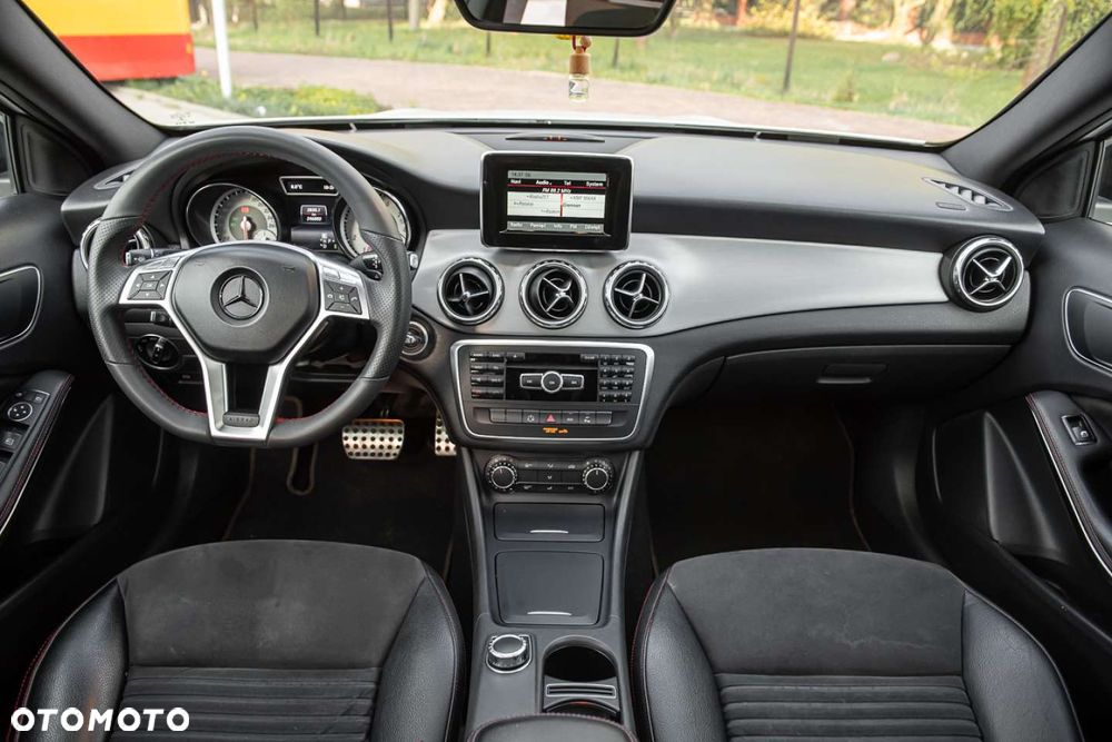 Mercedes-Benz GLA - 7