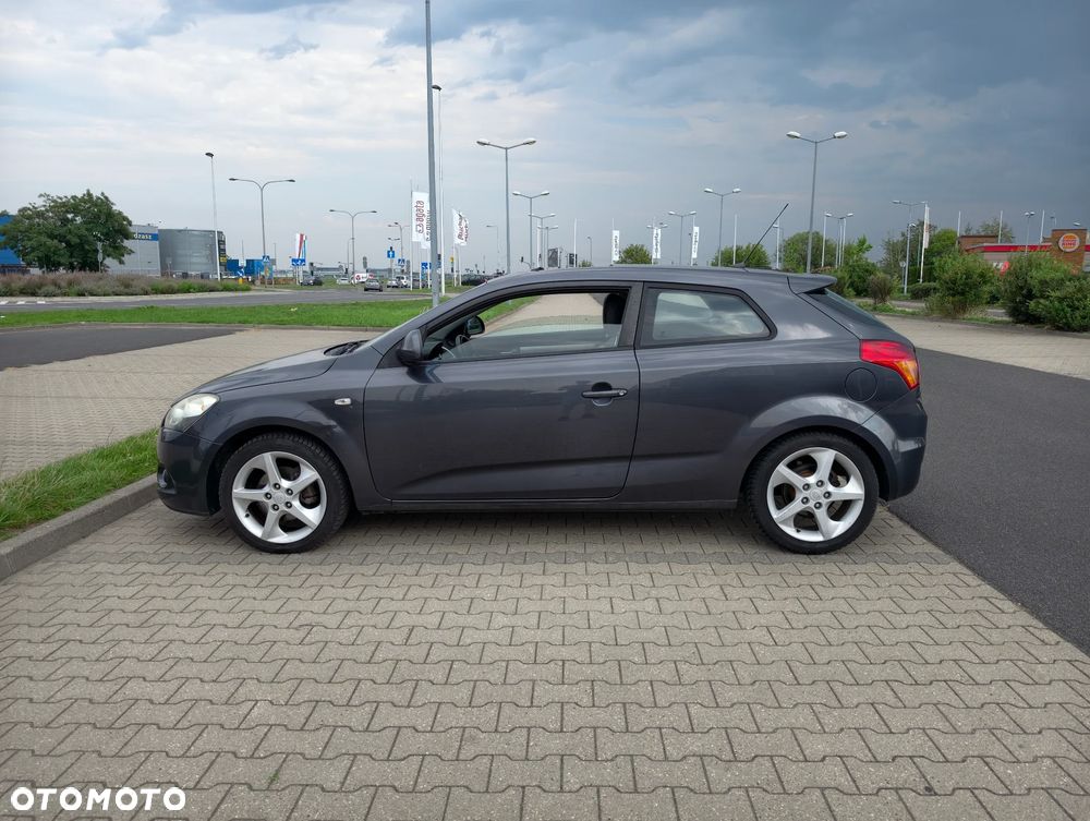 Kia ProCeed 2.0 Optimum + - 6