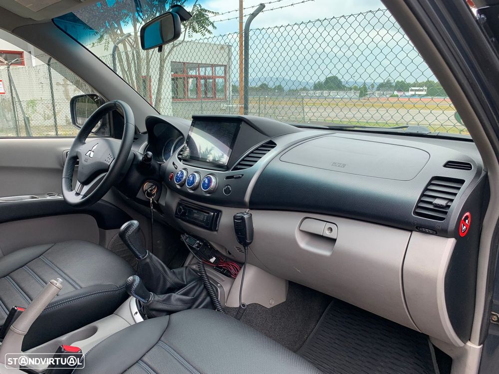 Mitsubishi L200 2.5 DI-D CD Intense JLL/MASC - 17