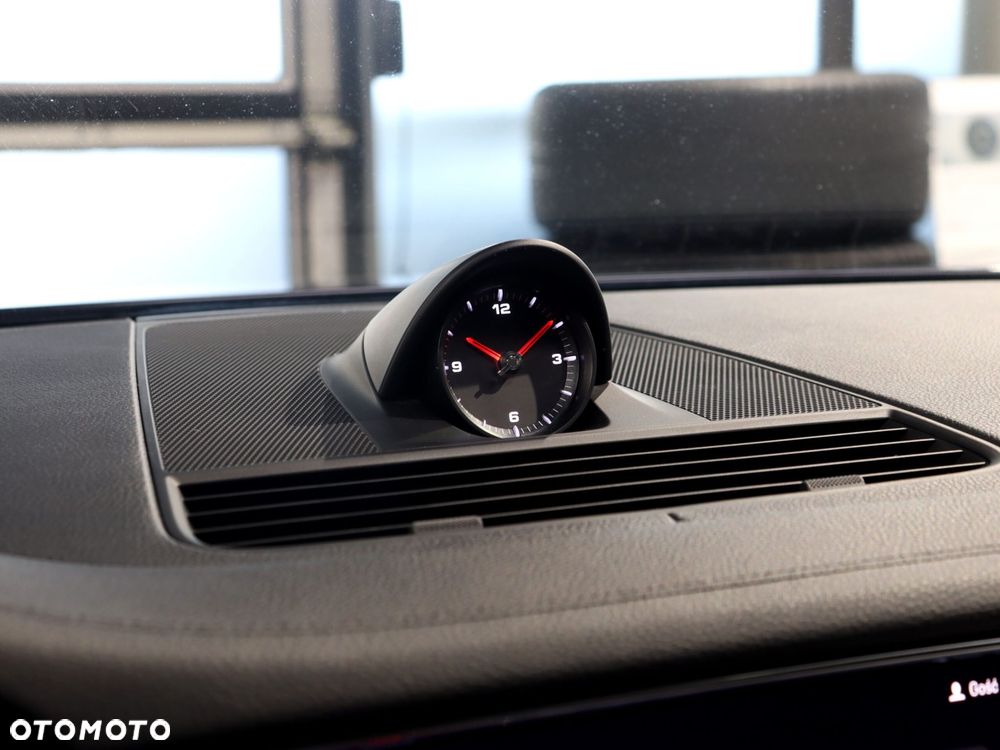 Porsche Panamera 4 Platinum Edition - 22