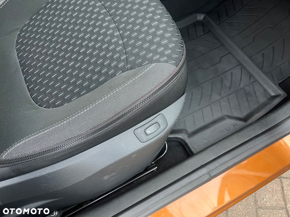 Renault Captur - 29