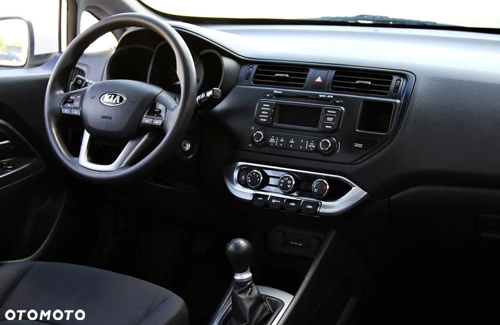 Kia Rio 1.2 L - 25