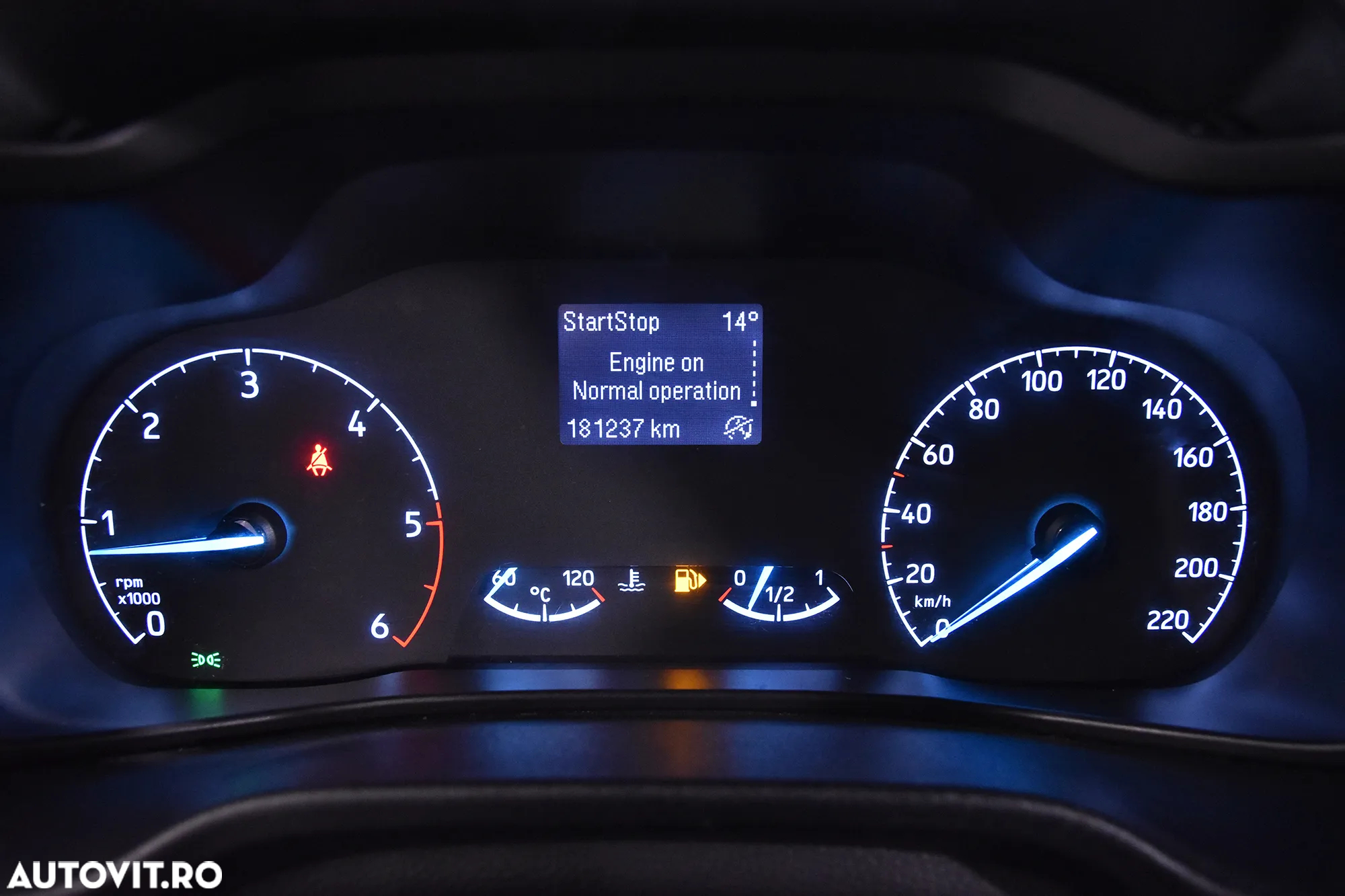 Ford Transit Connect - 9