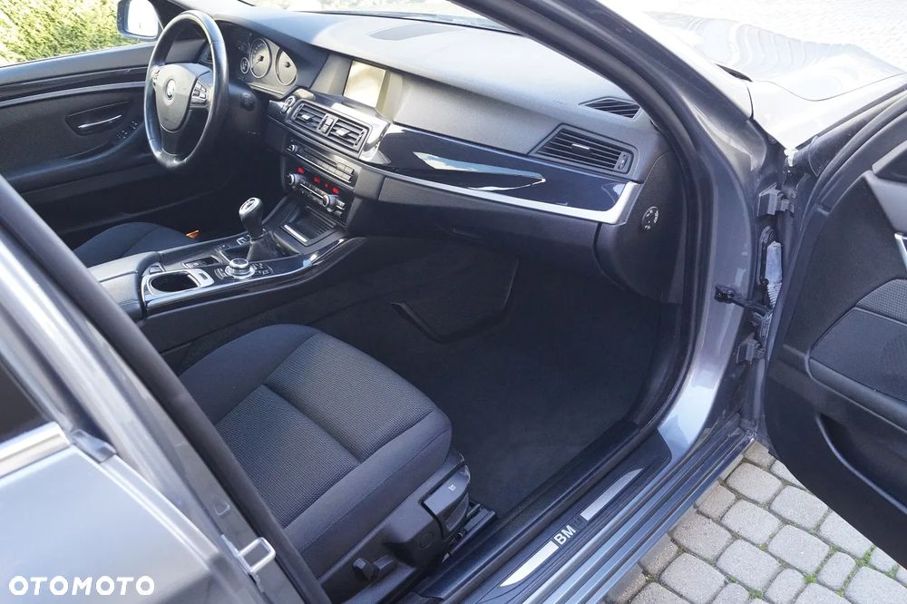 BMW Seria 5 520d Efficient Dynamics Edition - 23